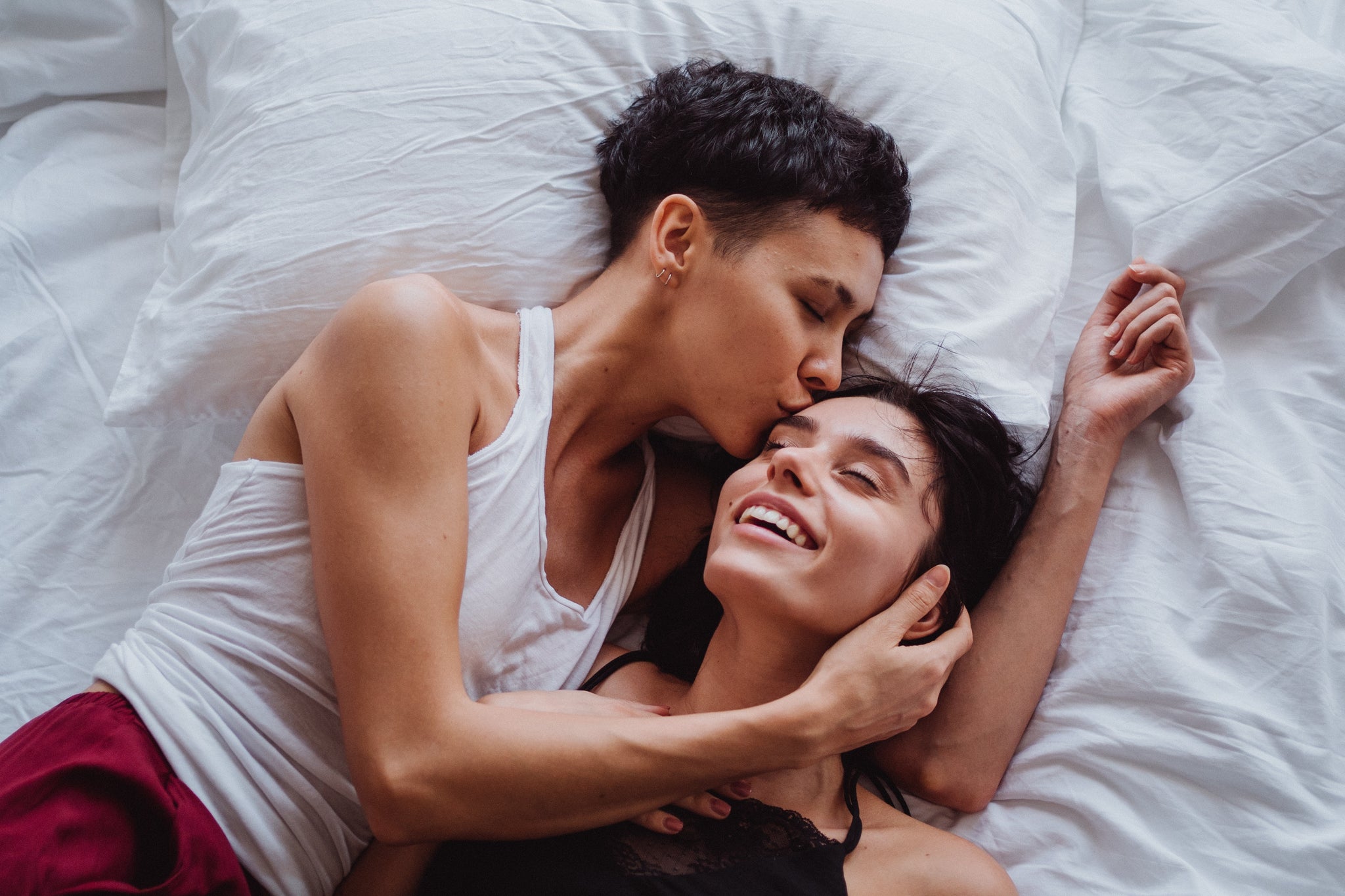 How to Enjoy Safe Lesbian Sex Aavia